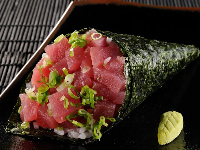 Temaki de atún